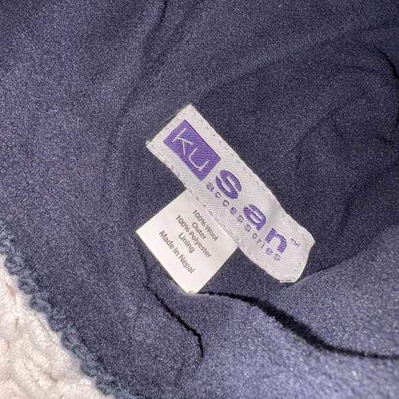 100% Wool Crocheted Beanie - Picture 3 of 4